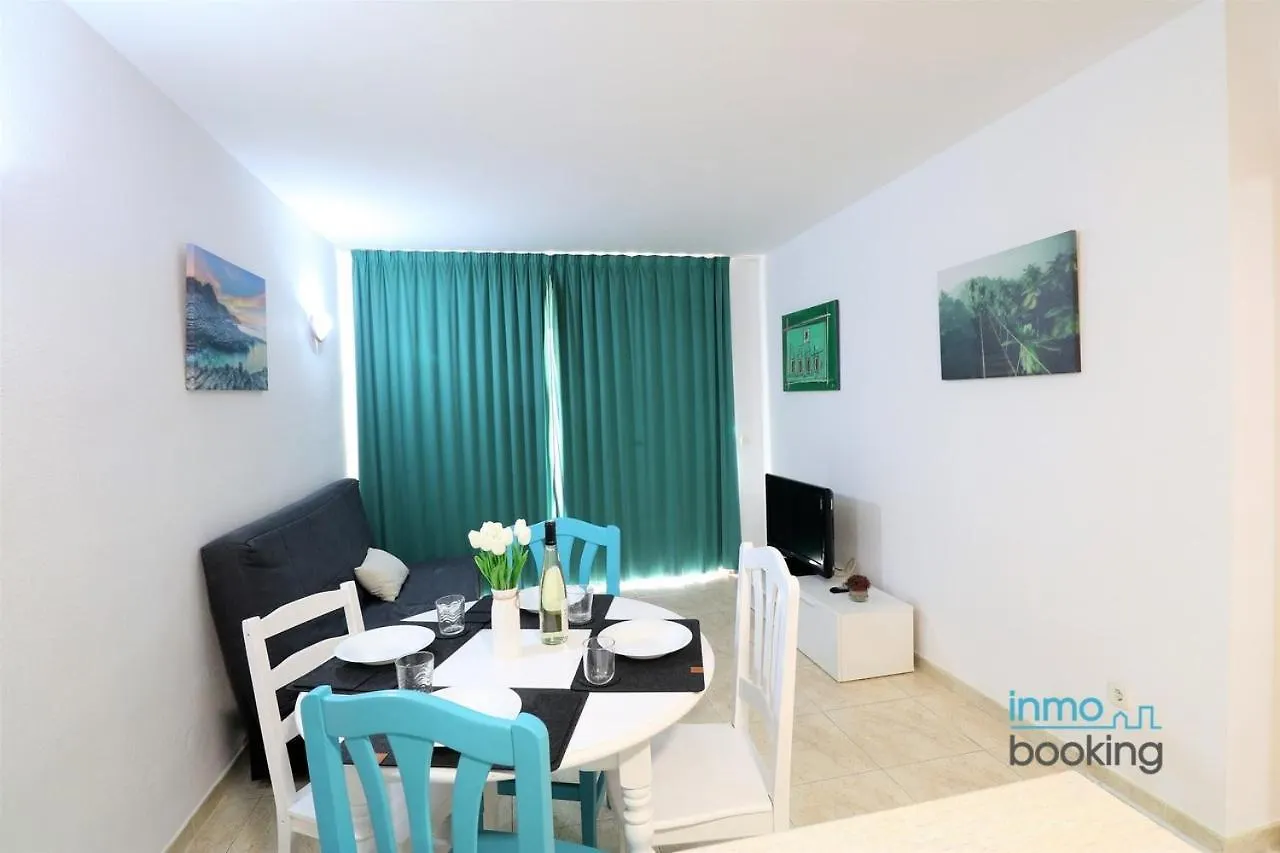 InmoBooking Vancouver ,climatizado y con piscina Salou Espagne